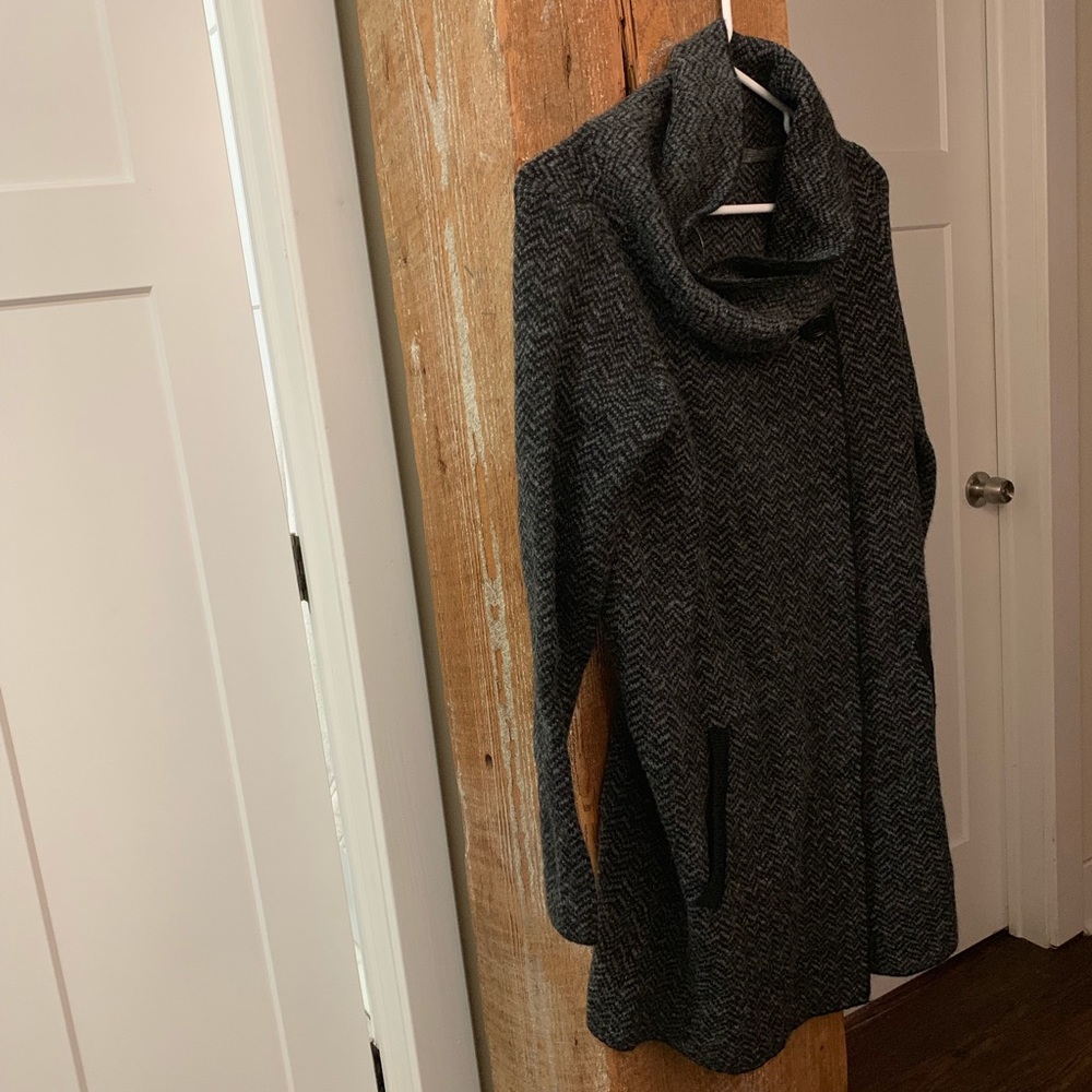 Jones & Co sweater jacket with unique neckline